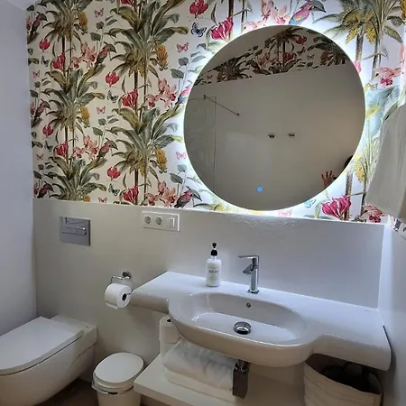 Egeria Casa Jardín *